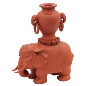 Slon s vázou
